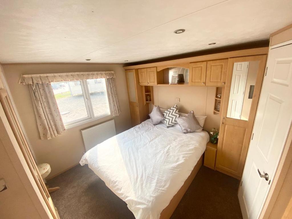 Luxury 2 Bedroom 2 Bathroom Caravan-Small Sofa 1 Pers Saint Osyth Dış mekan fotoğraf
