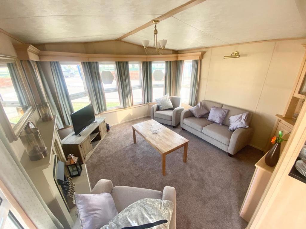 Luxury 2 Bedroom 2 Bathroom Caravan-Small Sofa 1 Pers Saint Osyth Dış mekan fotoğraf